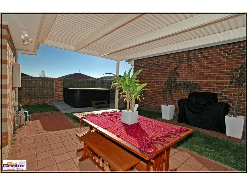 20 Unwin Avenue, Jerrabomberra NSW 2619