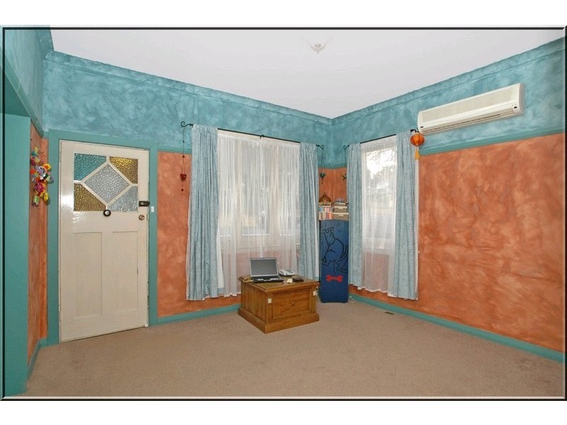 68 Derrima Road, Queanbeyan NSW 2620