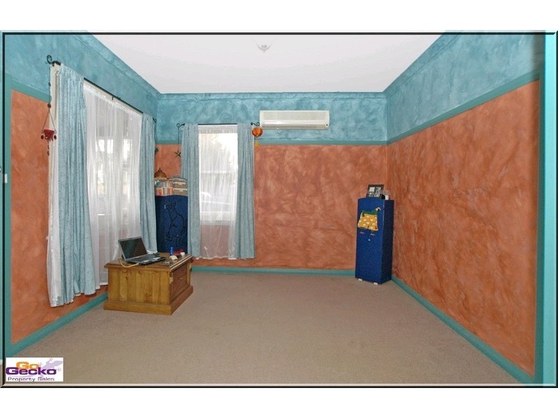 68 Derrima Road, Queanbeyan NSW 2620