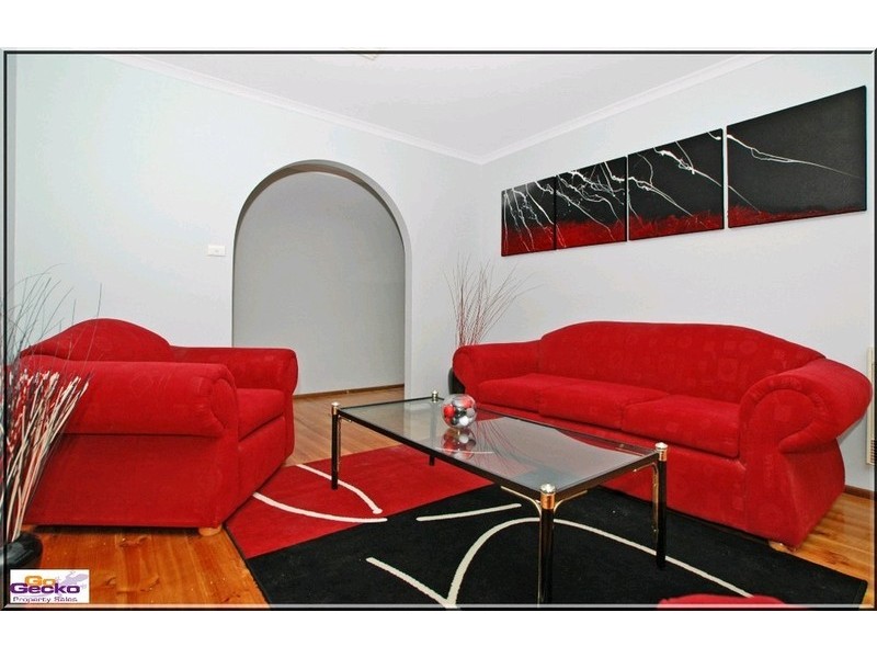 37 Sassafras Crescent, Queanbeyan NSW 2620