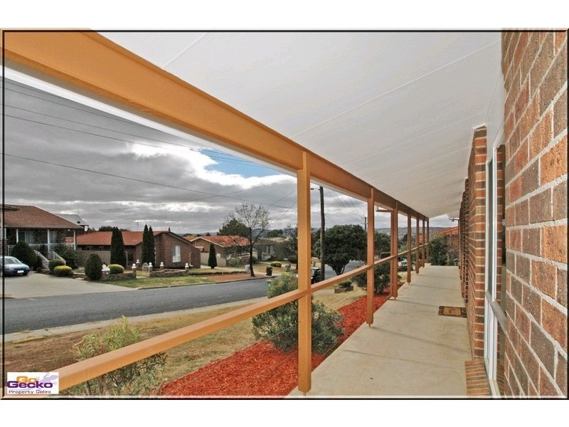 37 Sassafras Crescent, Queanbeyan NSW 2620