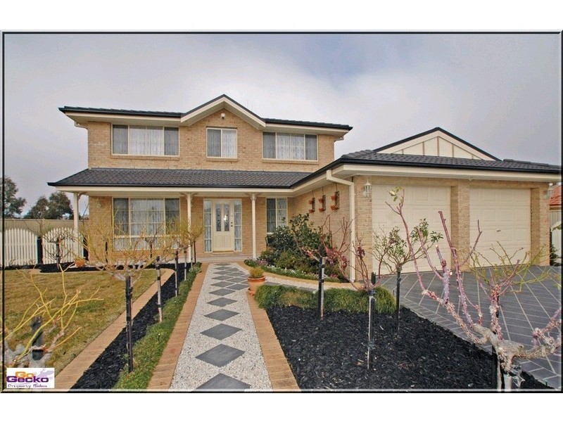 14 Falconer Place, Bungendore NSW 2621