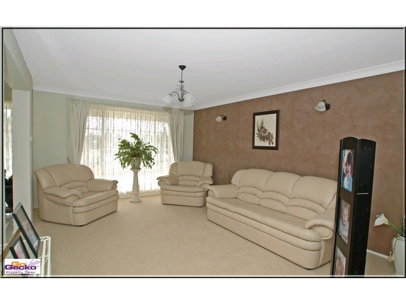 14 Falconer Place, Bungendore NSW 2621