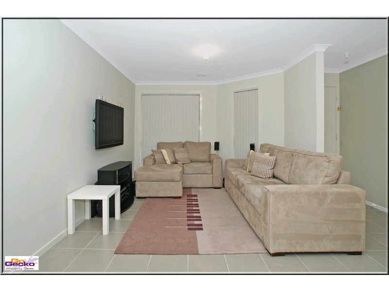 4/8-10 Ernest Street, Queanbeyan NSW 2620