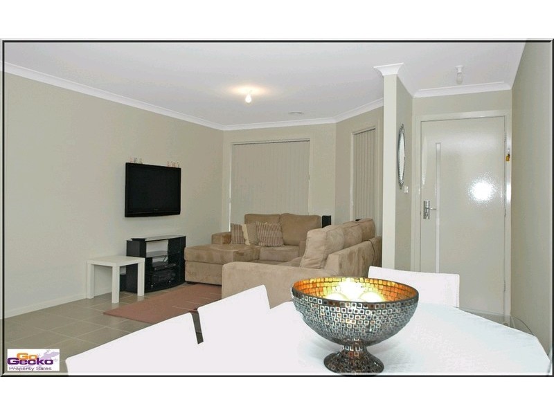 4/8-10 Ernest Street, Queanbeyan NSW 2620