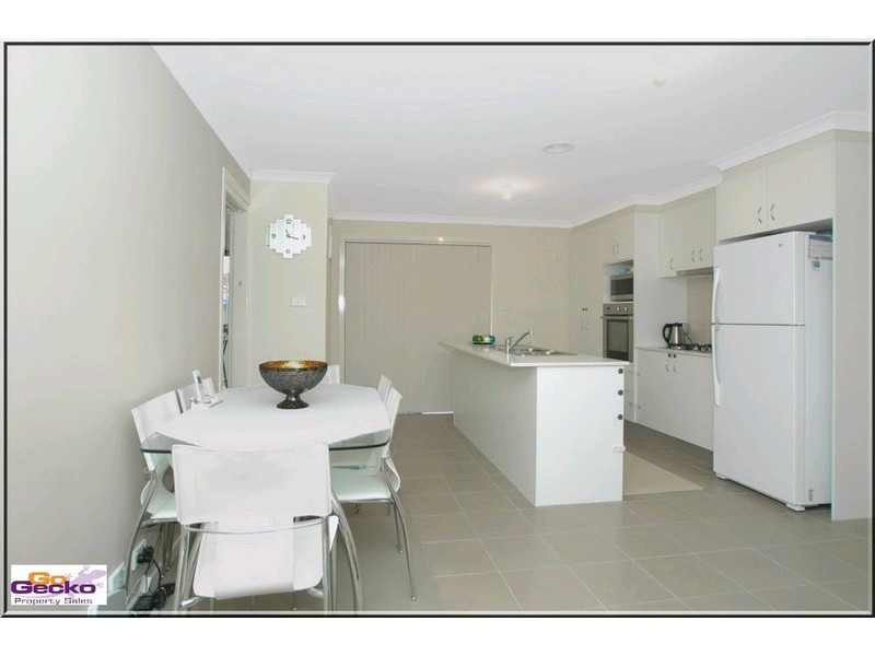 4/8-10 Ernest Street, Queanbeyan NSW 2620