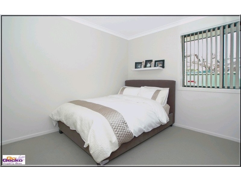 4/8-10 Ernest Street, Queanbeyan NSW 2620