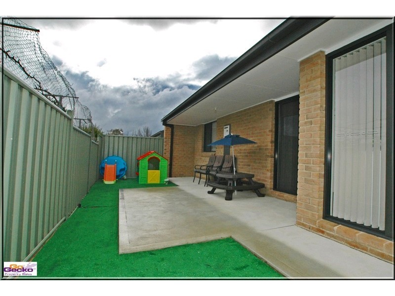 4/8-10 Ernest Street, Queanbeyan NSW 2620