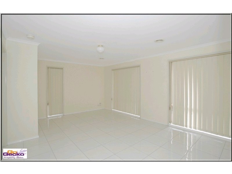 10 english grove, Jerrabomberra NSW 2619