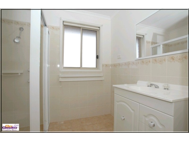 10 english grove, Jerrabomberra NSW 2619