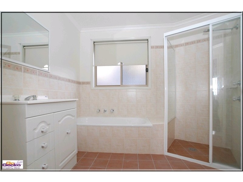 10 english grove, Jerrabomberra NSW 2619