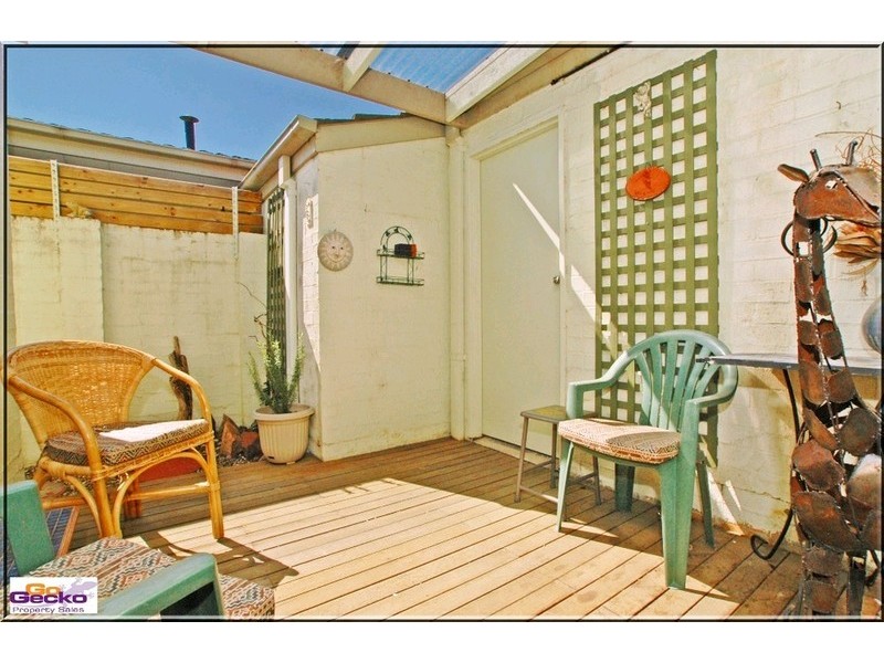 6/4-10 Brudenell Drive, Jerrabomberra NSW 2619