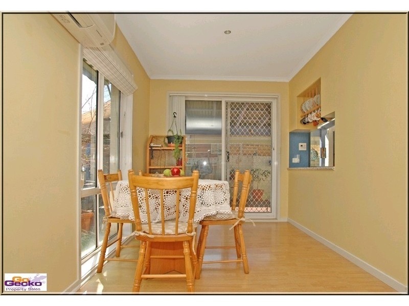 6/4-10 Brudenell Drive, Jerrabomberra NSW 2619