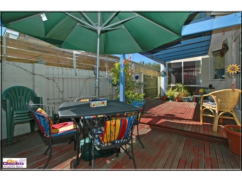 6/4-10 Brudenell Drive, Jerrabomberra NSW 2619