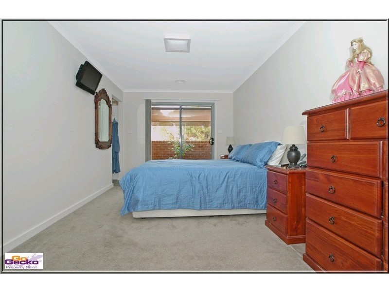 1/83-85 Tharwa Road, Queanbeyan NSW 2620