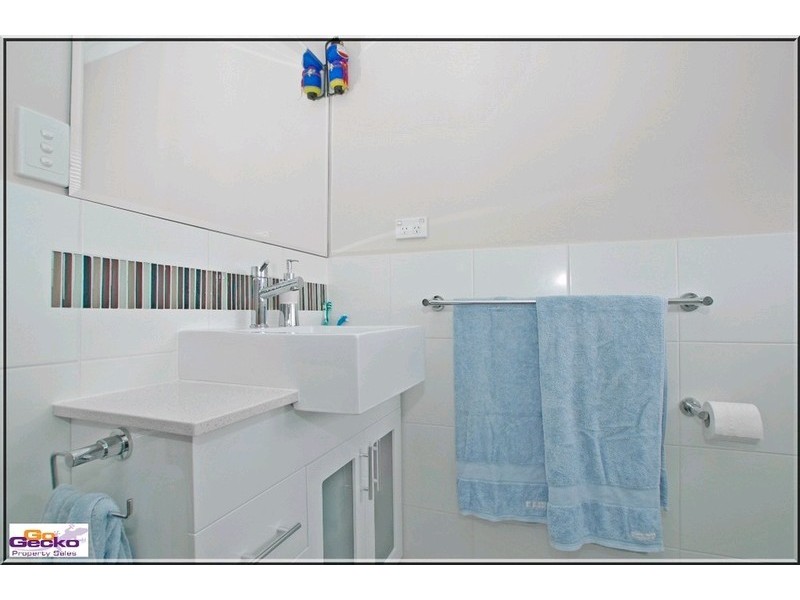 1/83-85 Tharwa Road, Queanbeyan NSW 2620