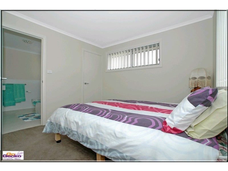 1/83-85 Tharwa Road, Queanbeyan NSW 2620