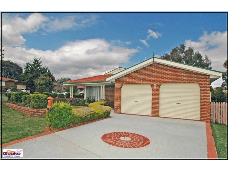 27 Hellmund Street, Queanbeyan NSW 2620