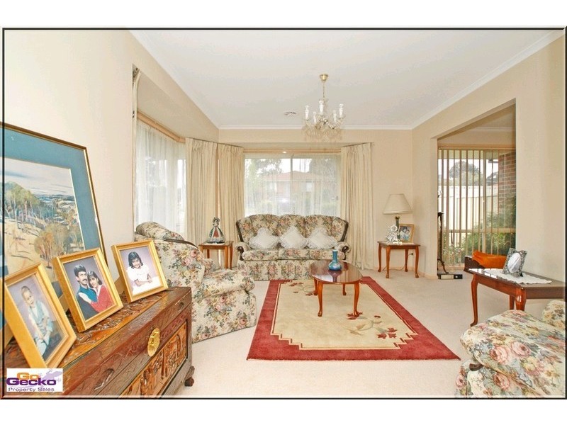 27 Hellmund Street, Queanbeyan NSW 2620