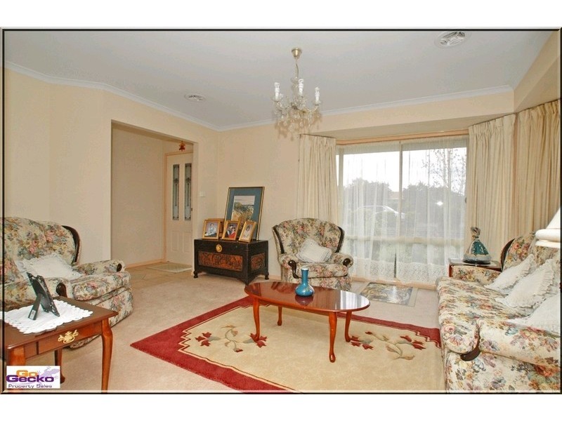 27 Hellmund Street, Queanbeyan NSW 2620