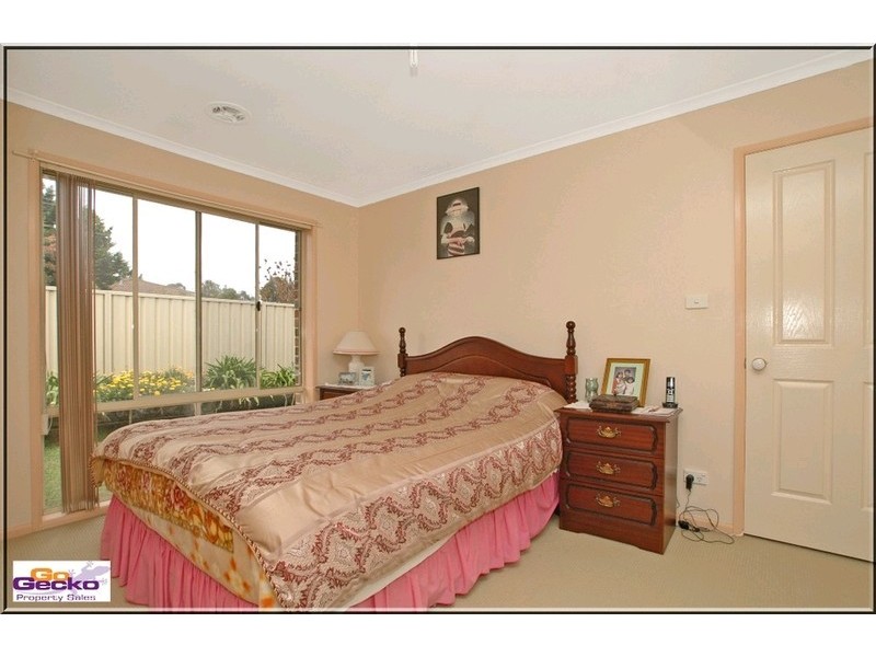 27 Hellmund Street, Queanbeyan NSW 2620