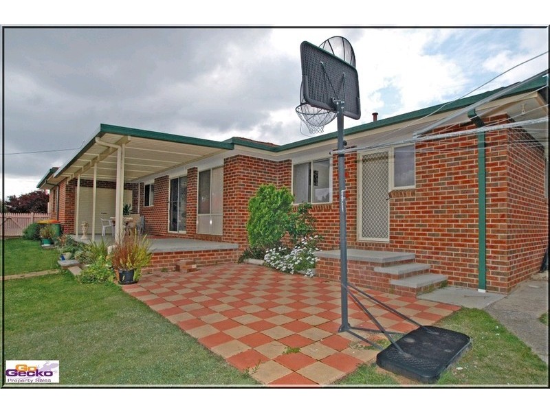 27 Hellmund Street, Queanbeyan NSW 2620