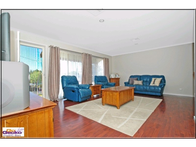 6 Gillman Place, Queanbeyan NSW 2620