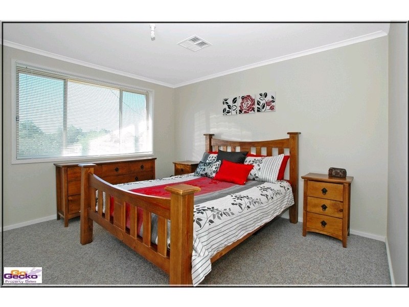 6 Gillman Place, Queanbeyan NSW 2620