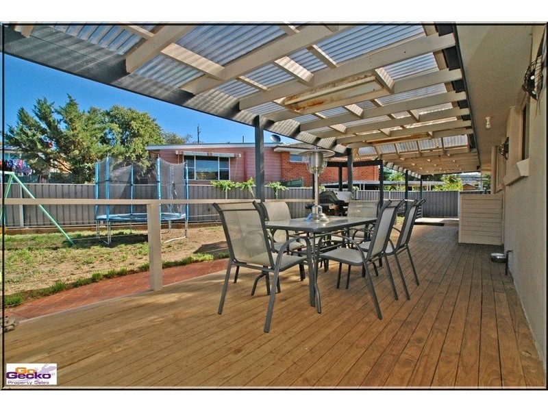 6 Gillman Place, Queanbeyan NSW 2620