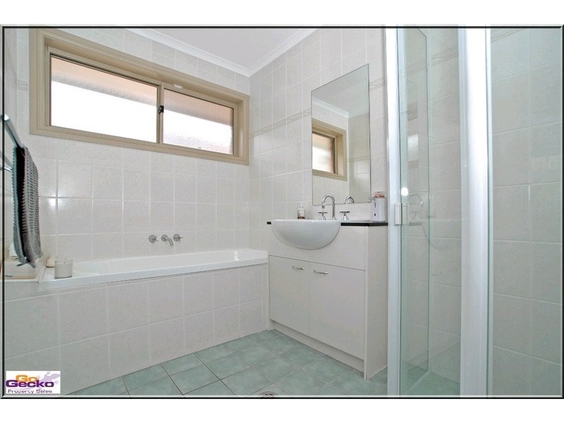 29 Bluestone Garden, Jerrabomberra NSW 2619