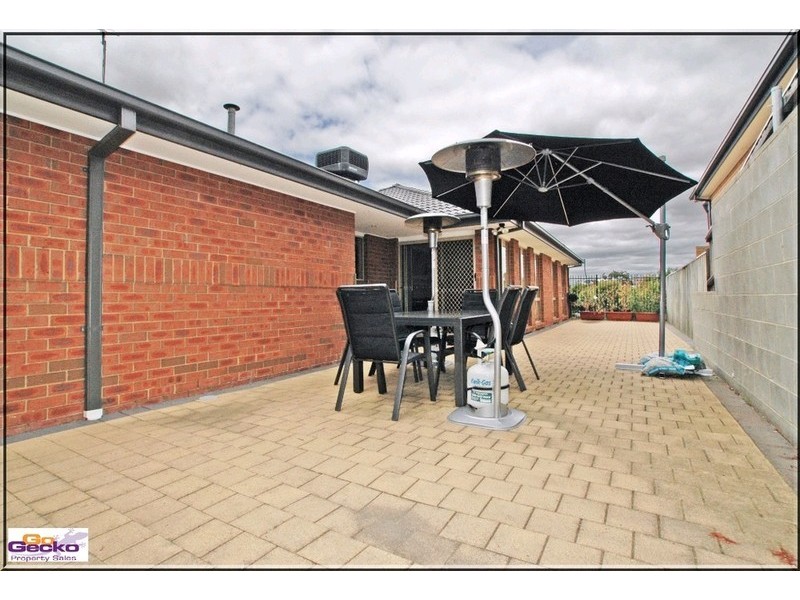 29 Bluestone Garden, Jerrabomberra NSW 2619