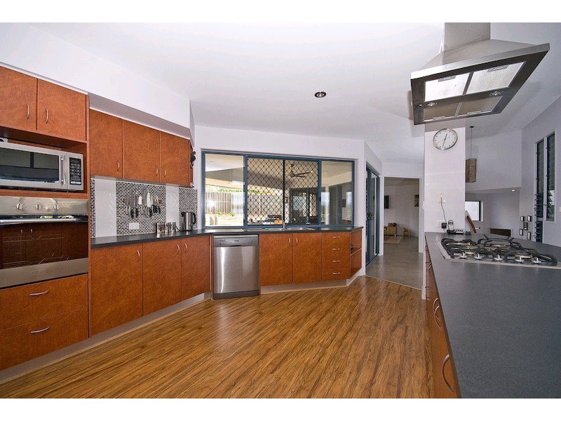 9 Ladners Court, Petrie QLD 4502