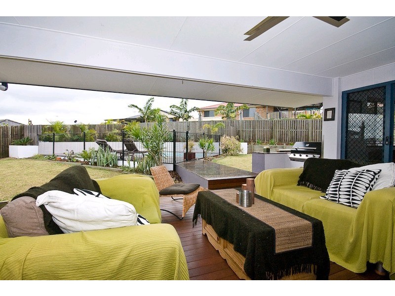 9 Ladners Court, Petrie QLD 4502