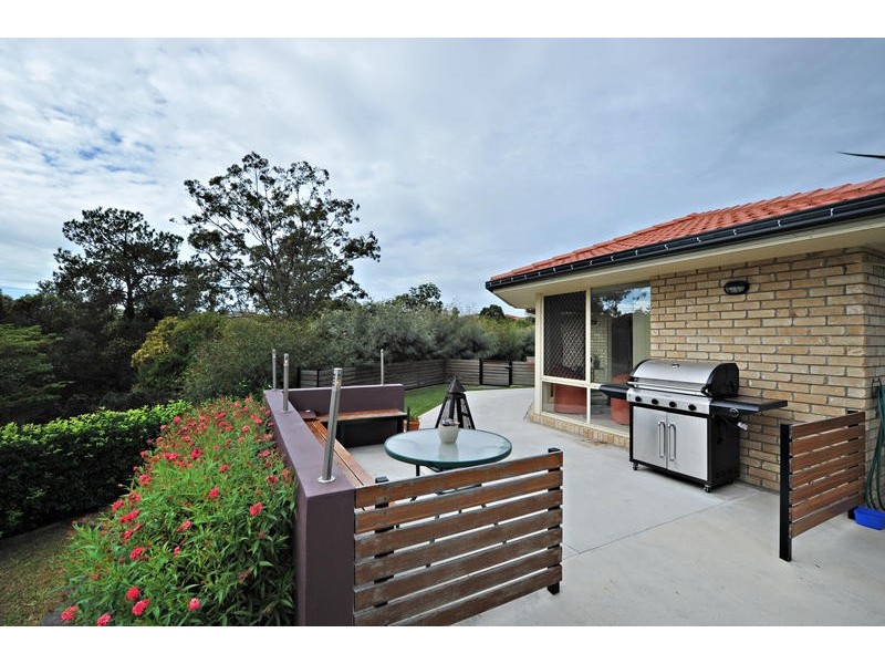 2 Paulette Court, Cashmere QLD 4500