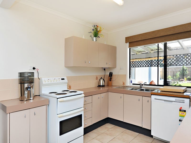 42 Colonial Drive, Lawnton QLD 4501