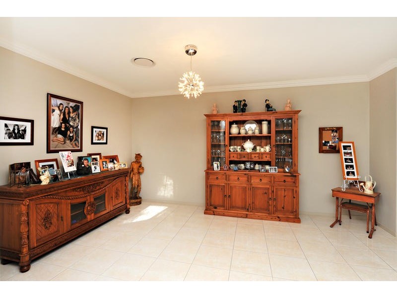 127 Corvus Drive, Cashmere QLD 4500