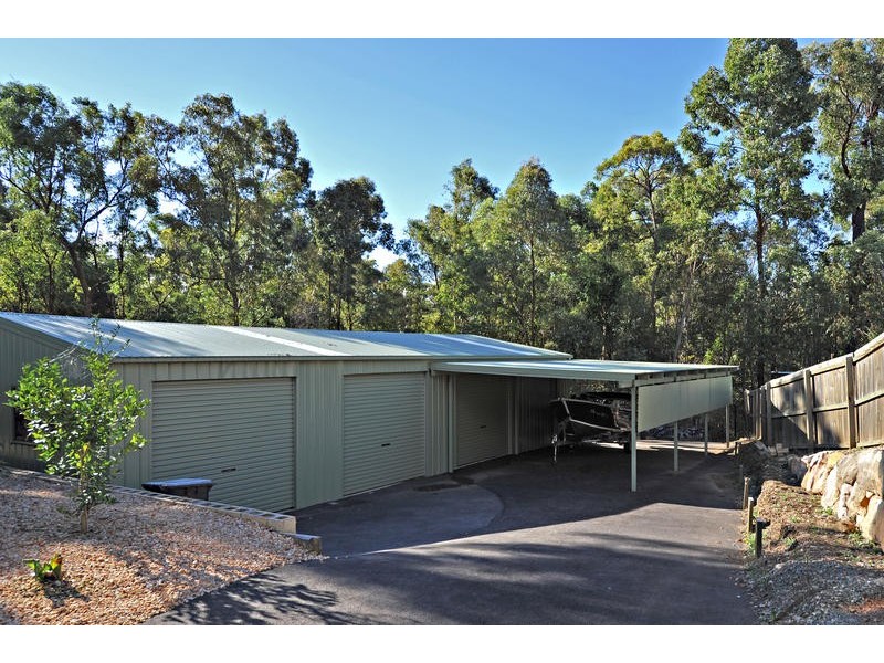 127 Corvus Drive, Cashmere QLD 4500