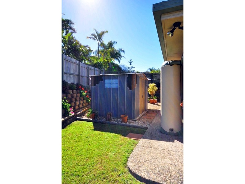 5 Sawyer Court, Petrie QLD 4502