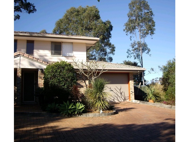 2/60 Rue Montaigne, Petrie QLD 4502