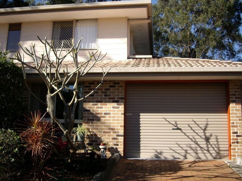 2/60 Rue Montaigne, Petrie QLD 4502