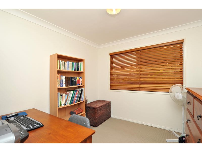 4 Connors Street, Petrie QLD 4502