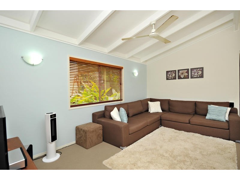 4 Connors Street, Petrie QLD 4502