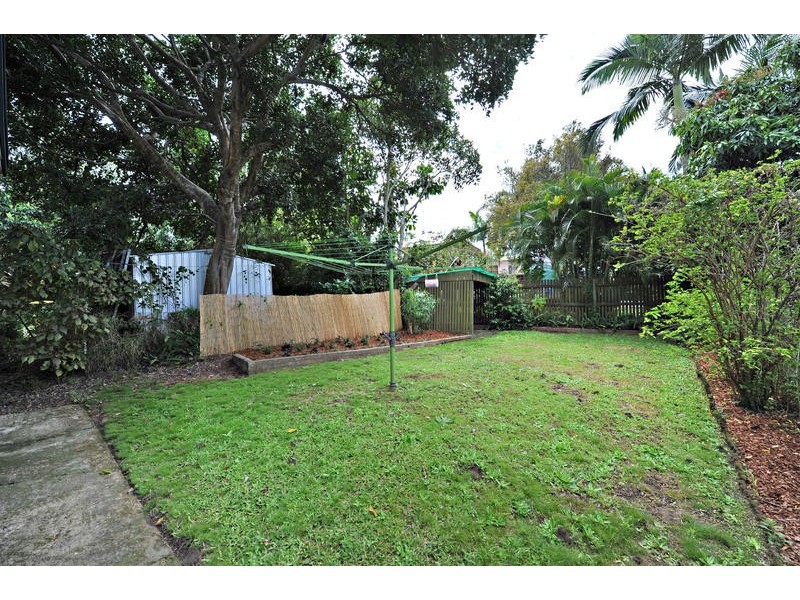 4 Connors Street, Petrie QLD 4502