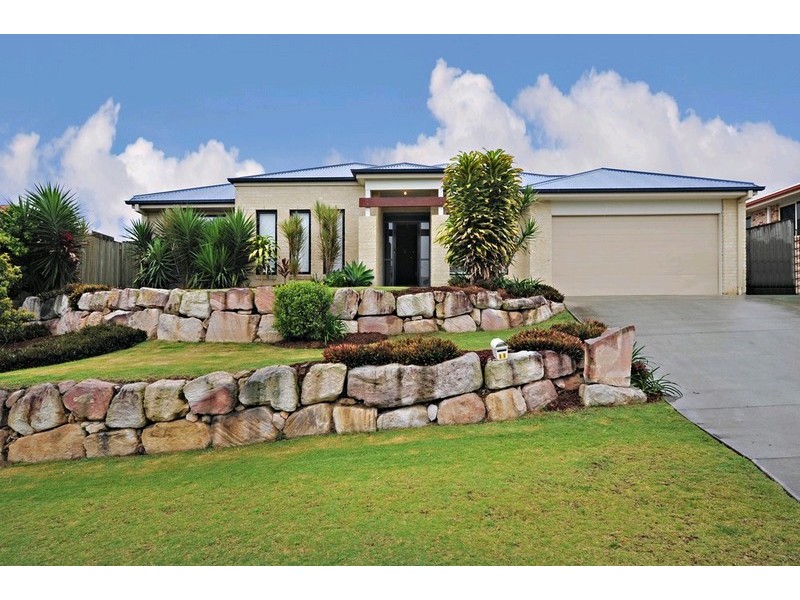 11 Lawson Close, Petrie QLD 4502