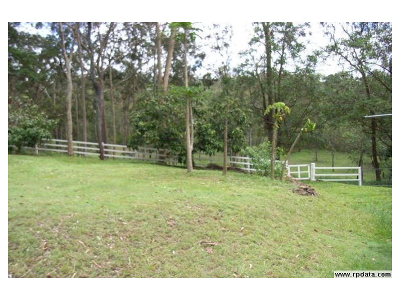 52 Whiteside Road, Whiteside QLD 4503