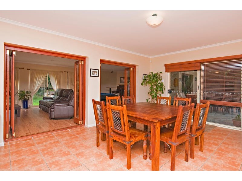 3 Maddison Place, The Gap QLD 4061