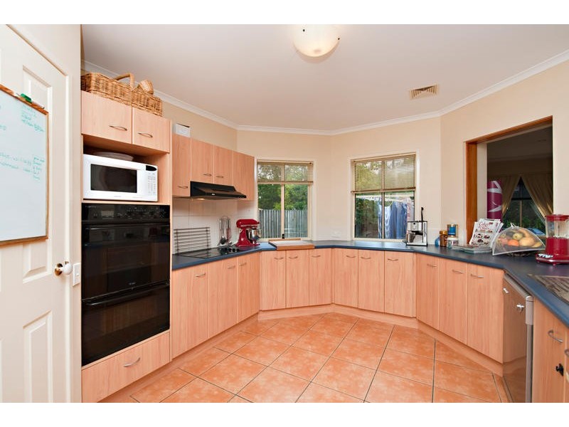 3 Maddison Place, The Gap QLD 4061