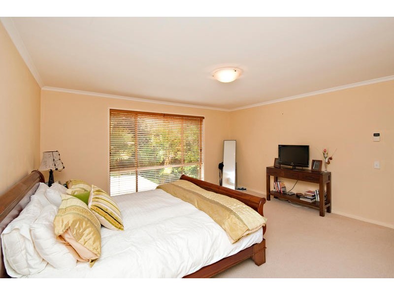 3 Maddison Place, The Gap QLD 4061
