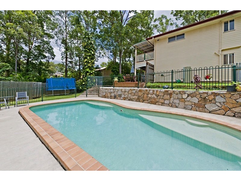 4 Lakeview Court, Joyner QLD 4500