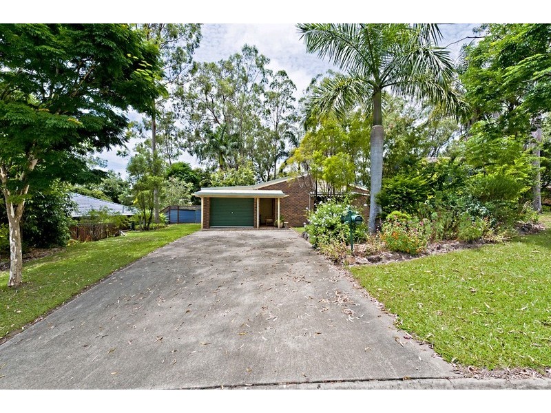 7 St Denis Court, Petrie QLD 4502